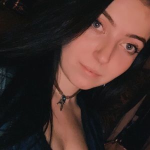 Meet your Posher, Desirae